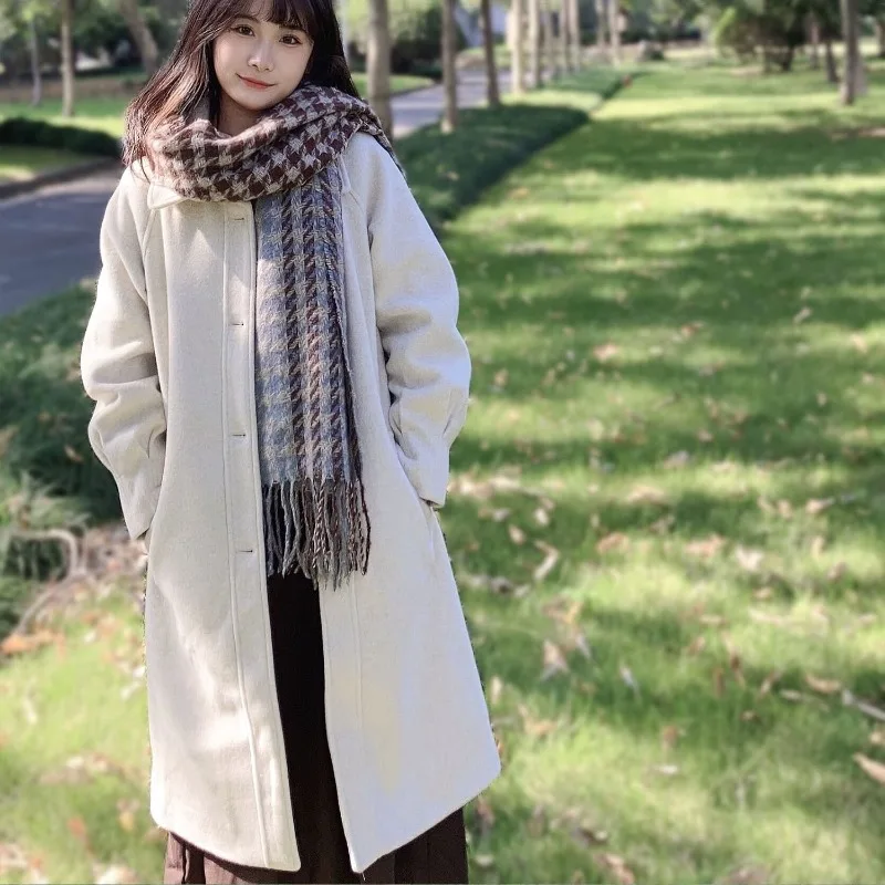 New Arrival Women's Winter Wool Coat Classic Hepburn Inspired Mid Length Petite Size Elegant Button Detail College Fashion