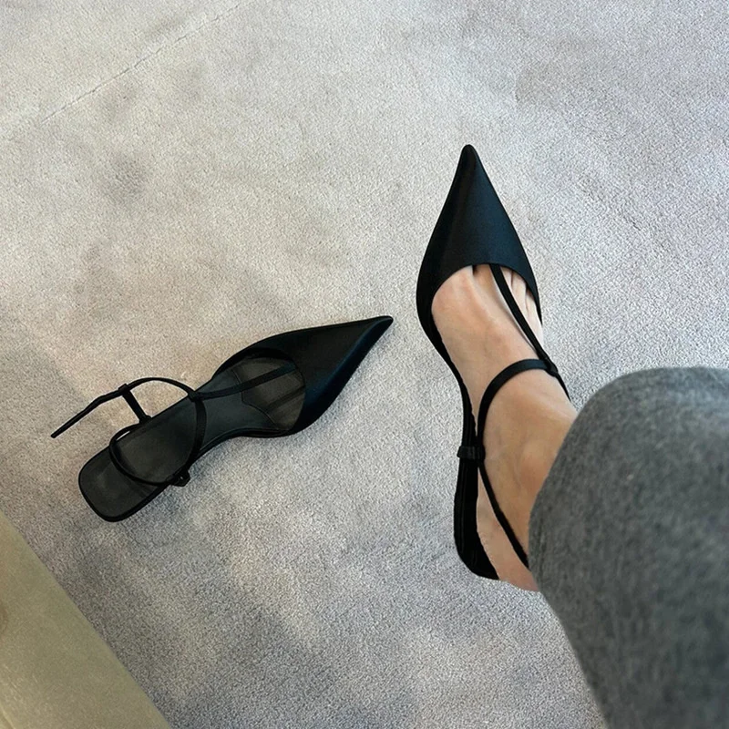 

Triangle Hollow Pumps For Women Pointede Toe Lace-up Spike Heels Solid Shoes France Retro Style Low Heel Slingbacks Party Pumps