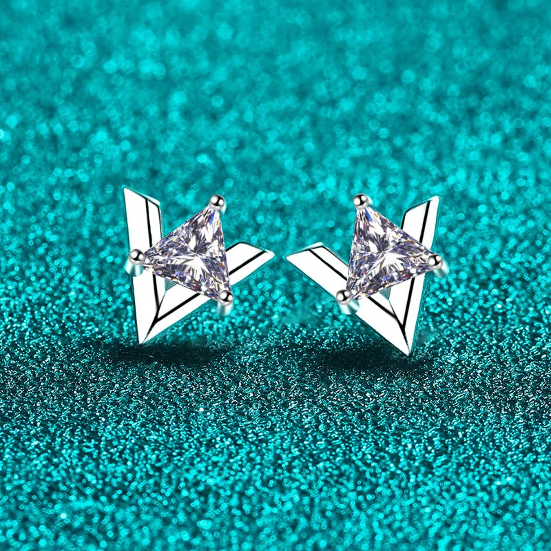 

S925 Sterling Silver 1CT Moissanite Earrings for Women, Geometric Triangle Design, Minimalist, Stylish, Trendy, Unique and Versa