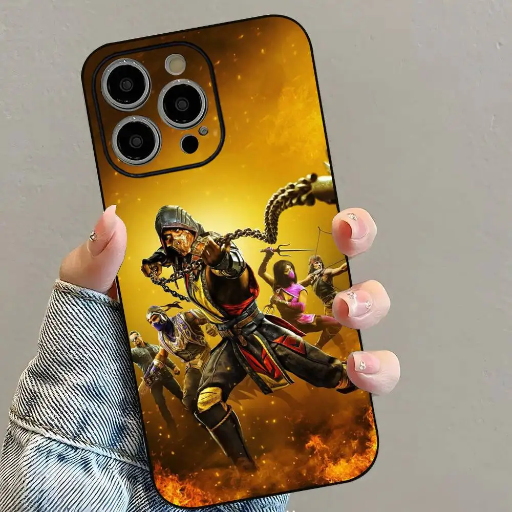 حافظة هاتف S-Scorpion Mortal K-Kombat لهاتف آيفون 16 15 14 13 12 11 PRO MAX PLUS حافظة صغيرة من مادة البولي يوريثان الناعمة والصديقة للبشرة