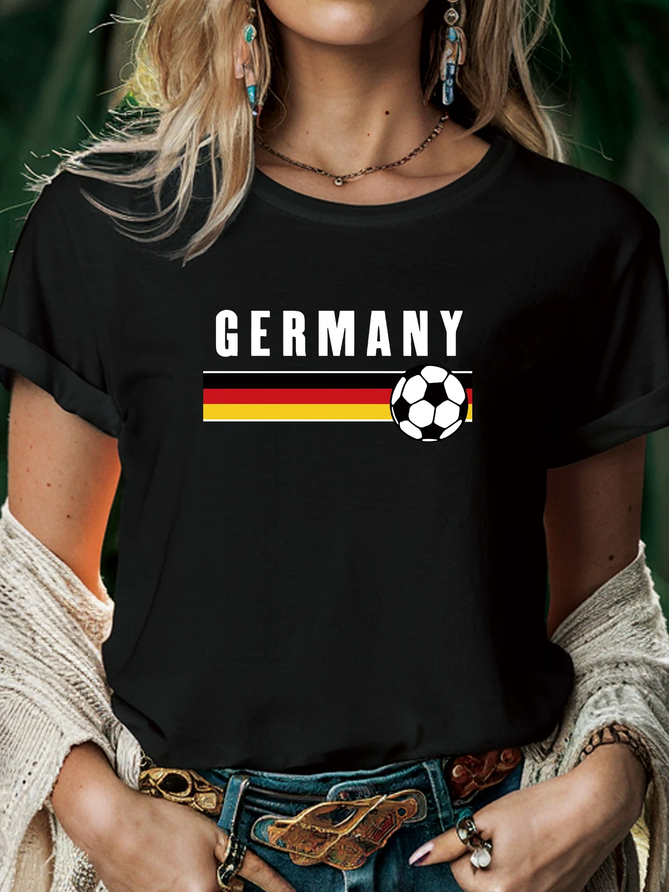 

2024 European Cup Creative Design Football Graphic T-shirt Women Summer Fashion Harajuku Casual O-Neck top tee