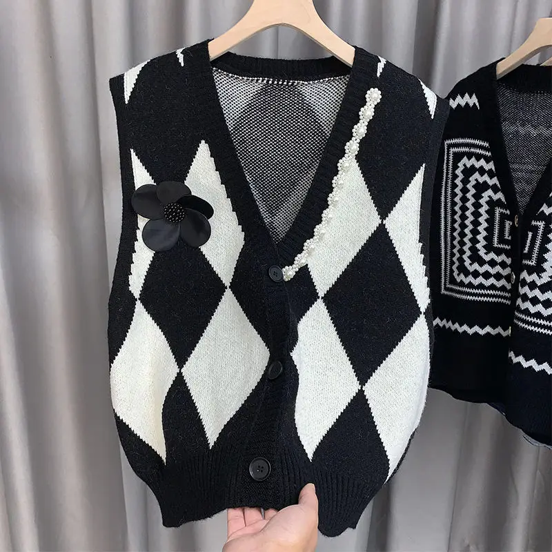 

European wool knitted vest sweater female 2022 spring new loose thin sleeveless Linger vest Heavy Industry cardigan sweater