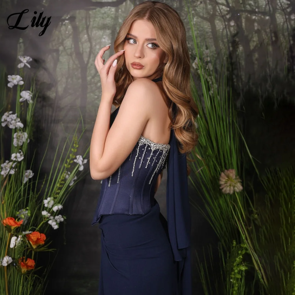 Lily Noir Halter Robe De Bal Trompette Robes De Célébrités Paillettes Sans Manches Perles Robe De Bal avec Plissado Gamjuku ”. Anellitzo Personalizzato