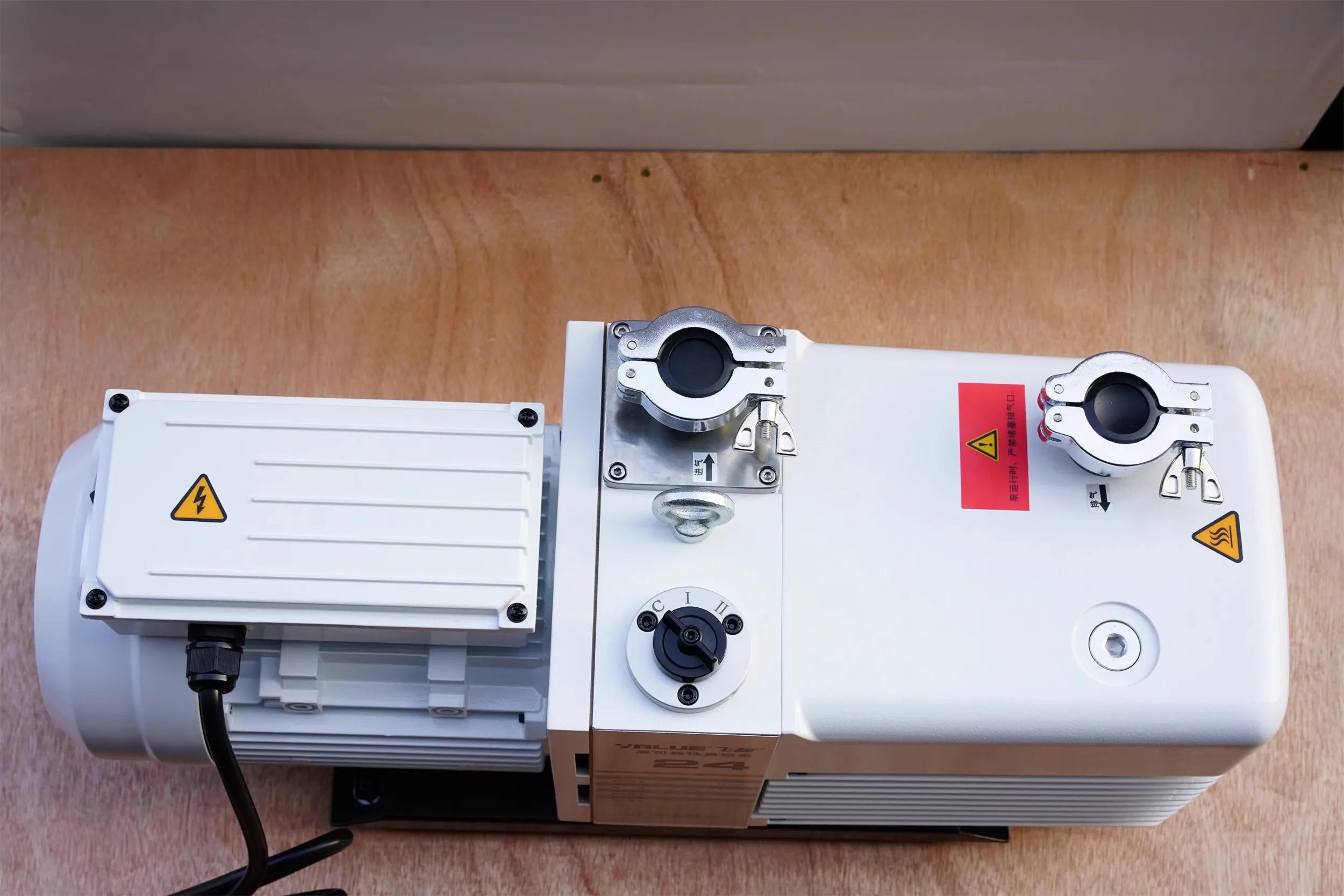 Two-stage Vacuum Pump 220V Integral Oil Pump Electric Double-stage Rotary Vane Vacuum Oil Pump VRD-16