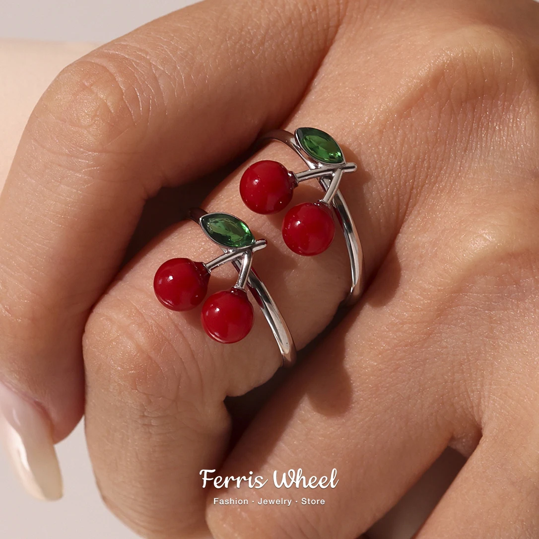 Riesenrad Edelstahl Niedliche rote Kirsche Ringe Damen Luxus vergoldet Täglicher Fingerring Damen Mädchen Charm Schmuck