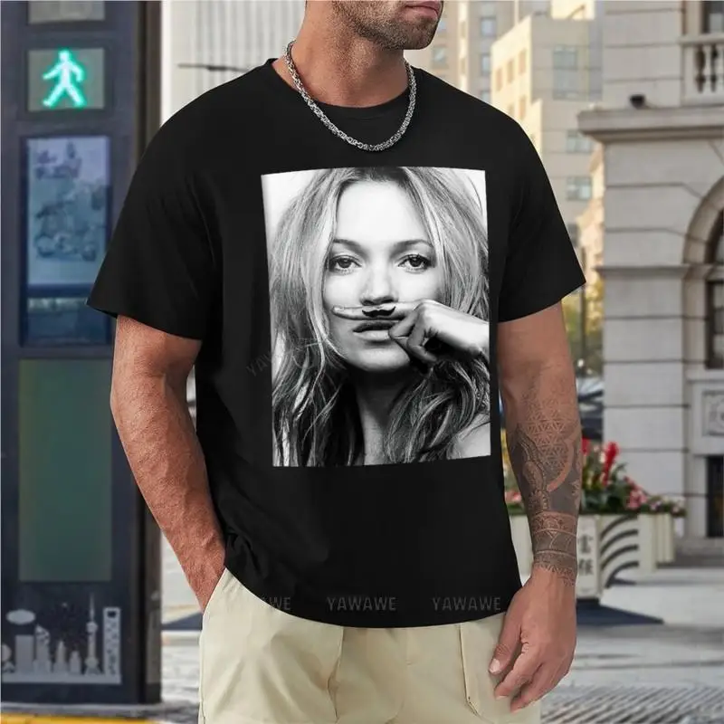 Kate Moss, bigote, blanco y negro, camiseta de fotografía, tops de talla grande, camisetas gráficas, camisetas lisas para hombre