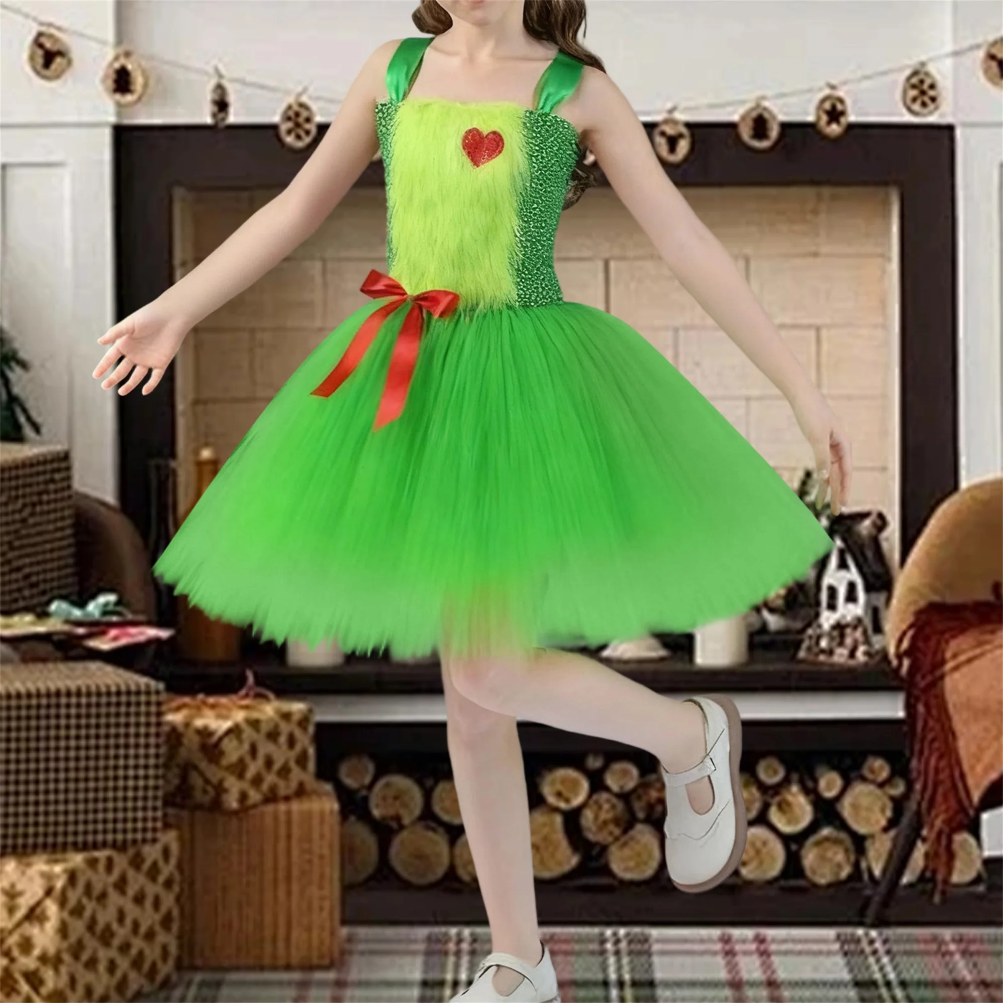 فتاة عيد الميلاد زي الأخضر الوحش القلب التطريز أكمام تول المرقعة فستان تأثيري الملابس