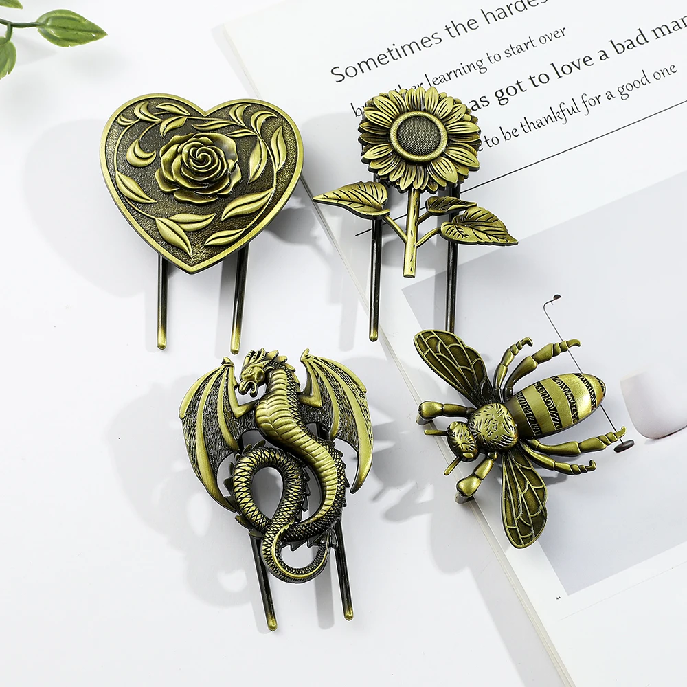 

Retro metal insect bookmark book holder, a valuable gift for teachers, a precious birthday gift for classmates and friends.