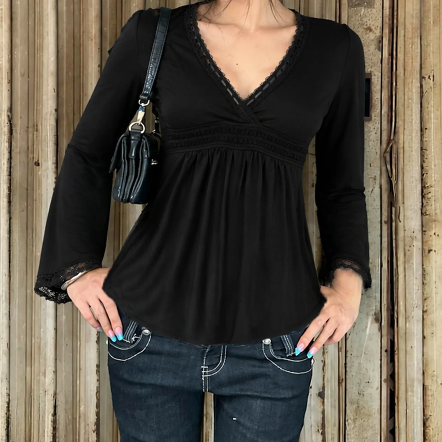SUCHCUTE Vintage Black V-neck Lace-Panel Flared Long-Sleeve Top Women Fall Tops Y2K Gothic Streetwear T-Shirt Casual Outfit Chic