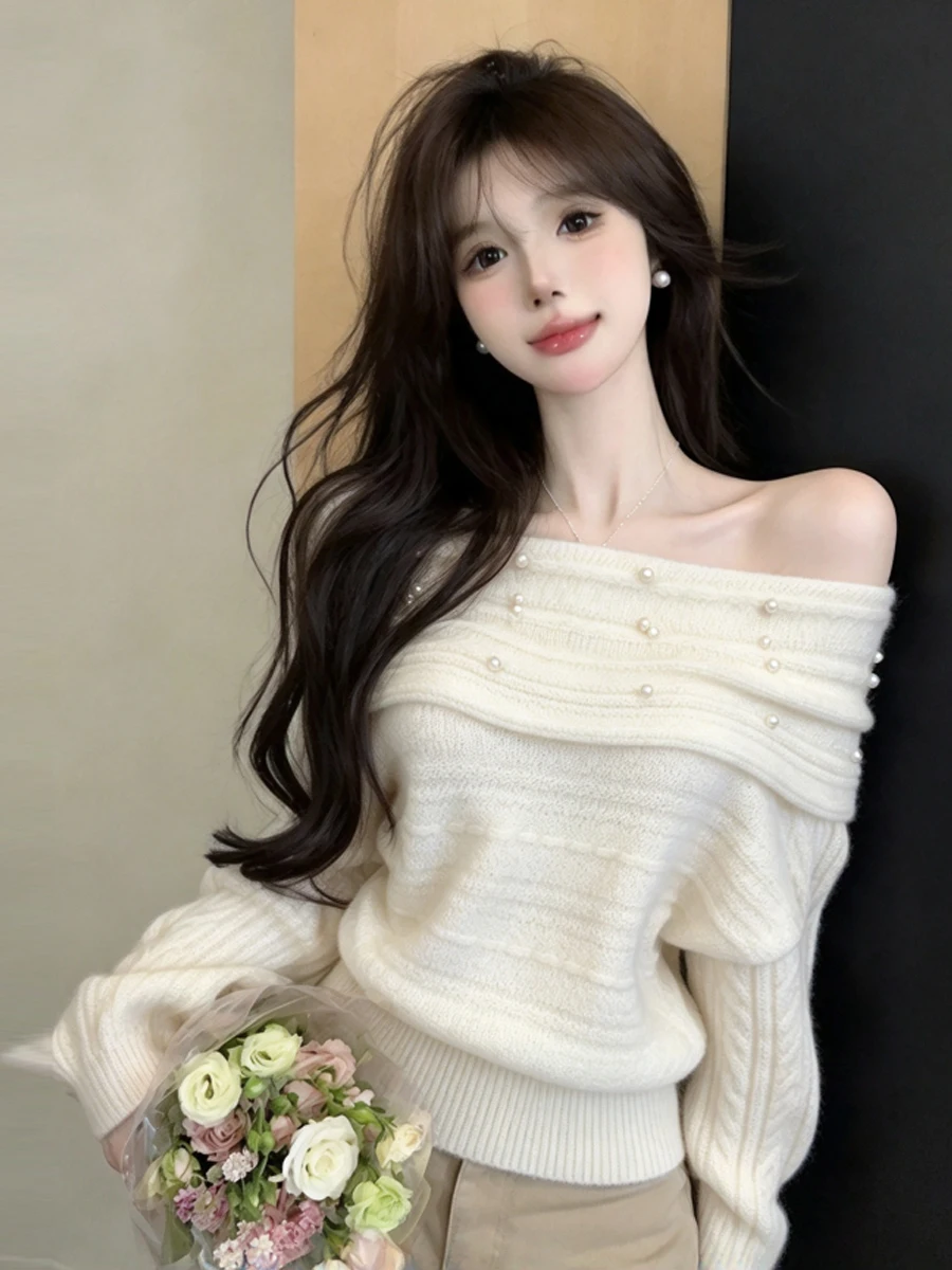 Loose Fit Shoulder Bared One-Shoulder Sweater Women's Style Casual Loose Knitted Top Pearl Embellished Short Sleeve Sweater