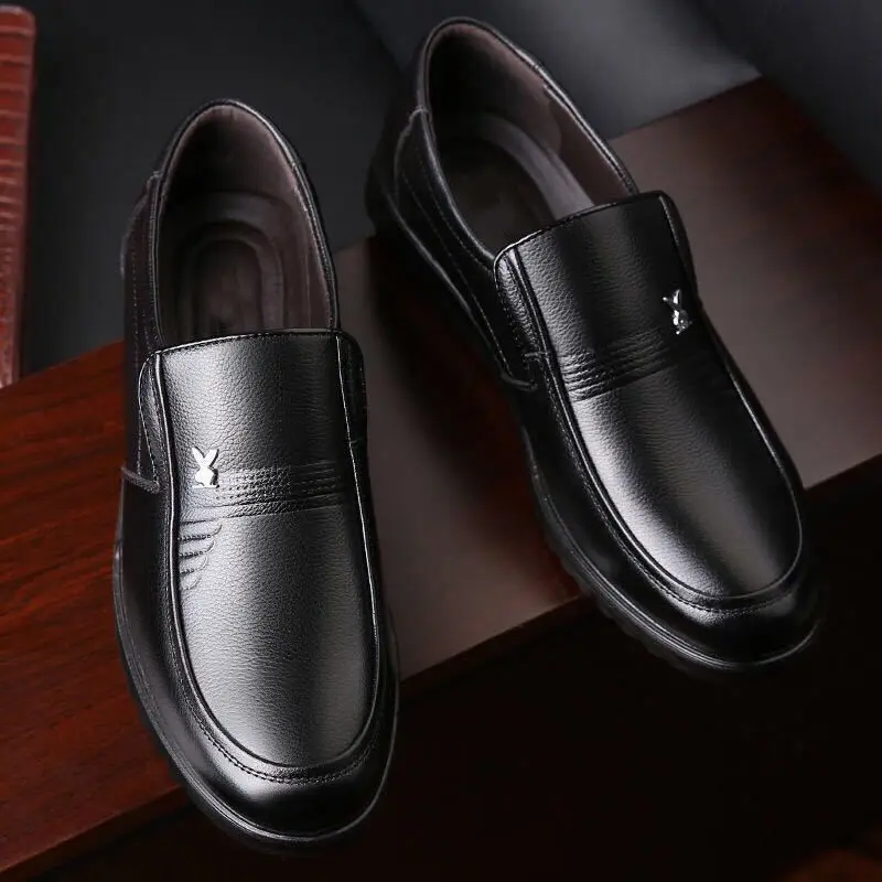 New Men Leather Shoe Business Casual Leather Shoe Breathable Soft Bottom Middle-Aged Elderly Dad Dress Shoe Male Zapatos Hombre