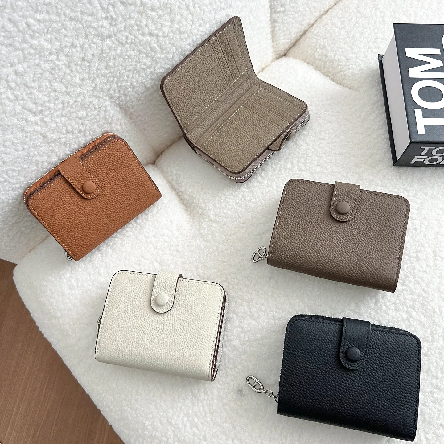 Minimalist Leather Small Wallet - Slim Snap Button Bifold Wallets with Zipper Pocket,Compact Card Holder Purse for Daily Commute