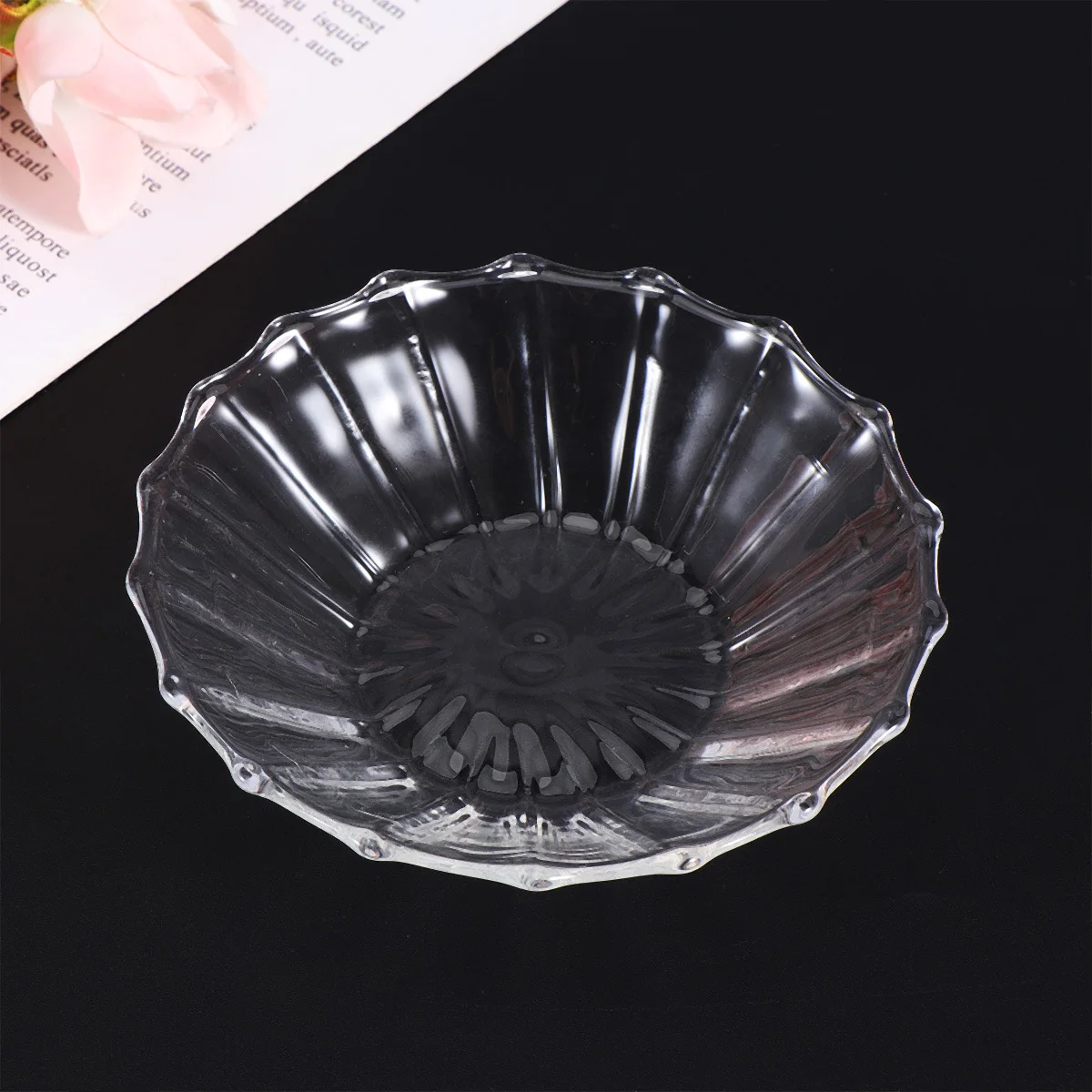 

1Pcs Glass Candlestick Windproof Transparent Holder Modern Clear Decorative Piece for Home Bedroom Living Room Hallway