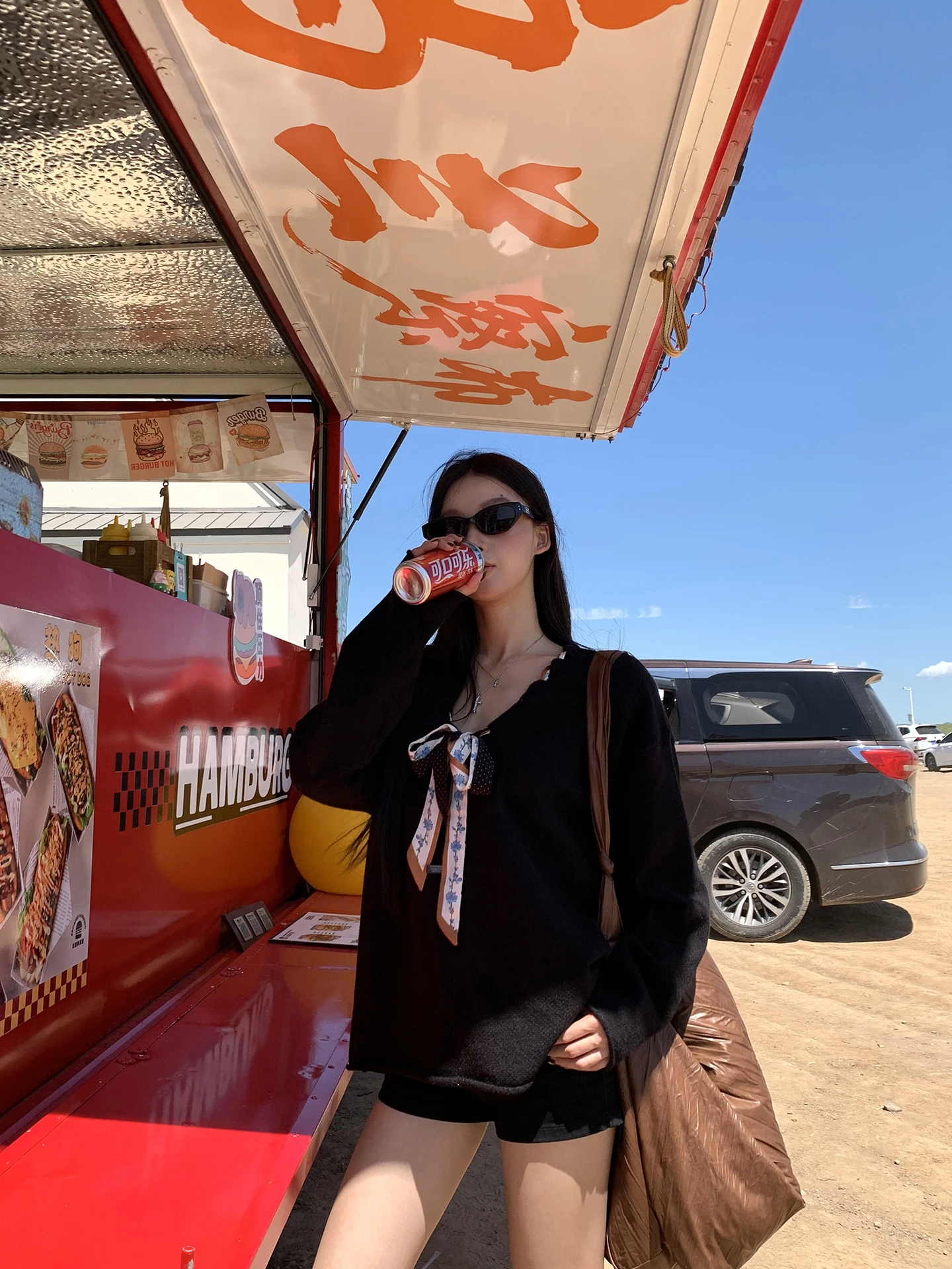 

Bla Loose Knitted Sweater Women's V-Ne Autumn Winter Lazy High-End Feeling Overhead Design Sensation G Sle Faionable