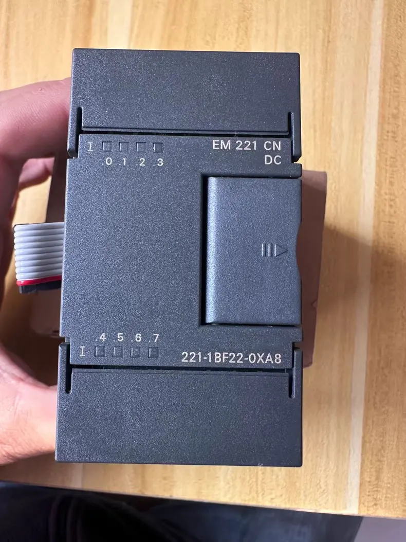 

Абсолютно новый 6ES7 221-1BH22-0XA0 6ES7 221-1BF22-0XA0 6ES7 221-1EF22-0XA0, гарантия один год