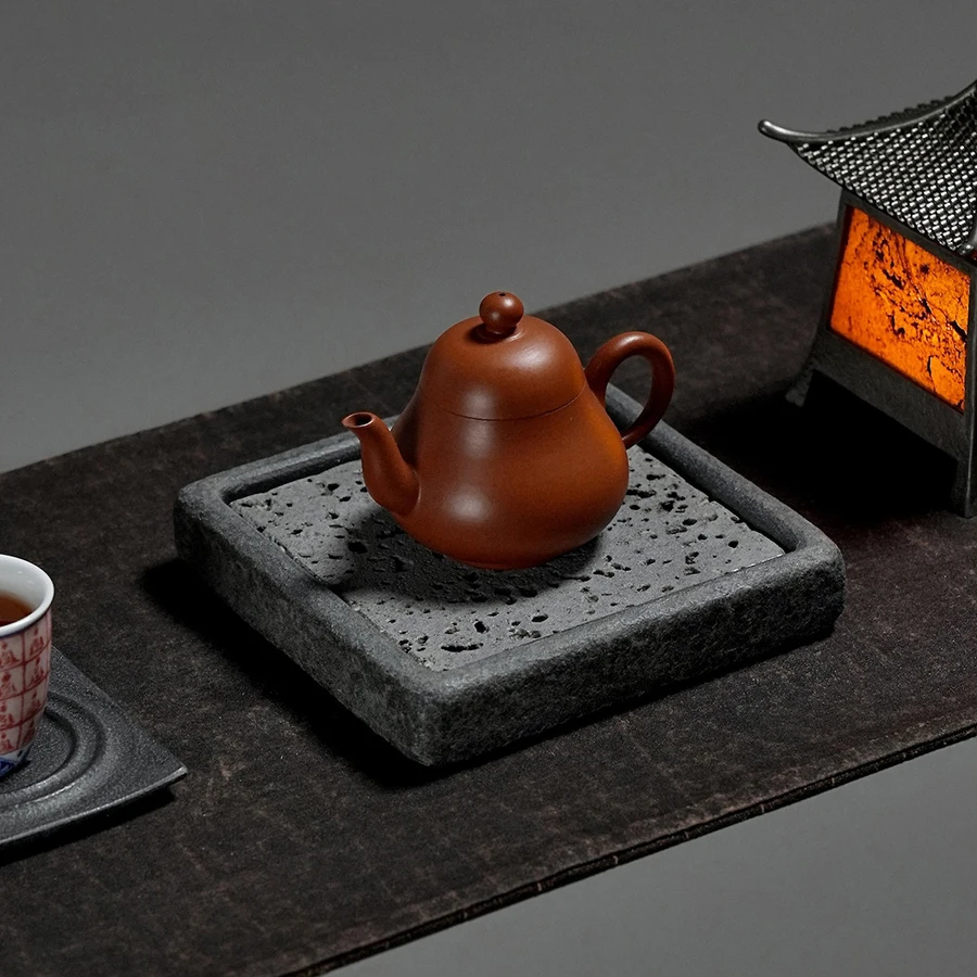 Stein Teeplatte 15cm quadratisch natürlicher schwarzer Basalt saugfähig Teekanne Ablage Wabi-Sabi Zen Gongfu Teezeremonie Geschenk – Detail 2