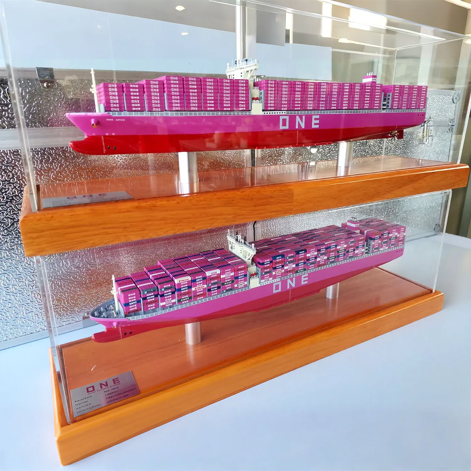 

42cm Static Finished Container Ship Model Desktop Ornaments Nautical Theme Collection Business Gift Simulation Cargo Boat Model
