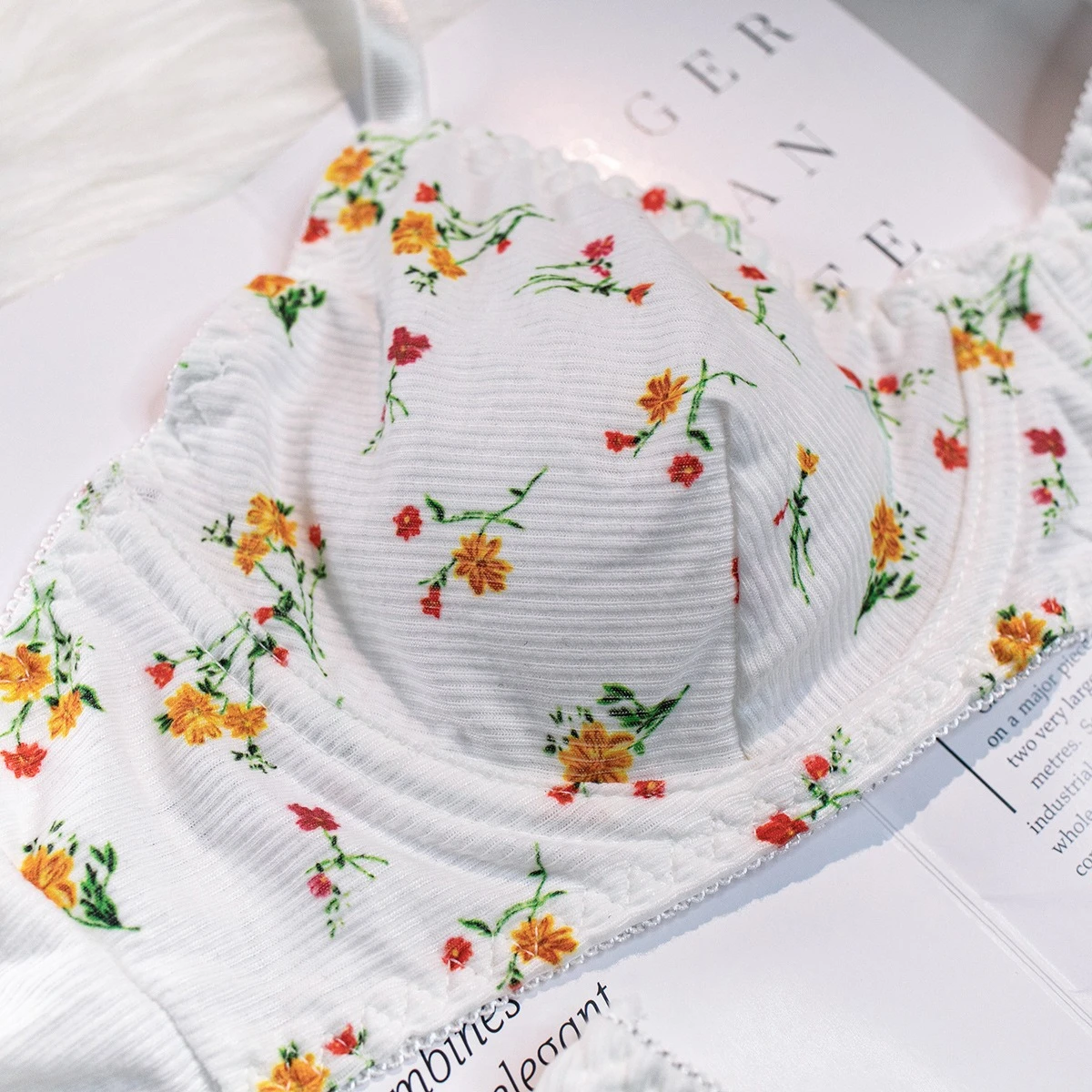 ملابس داخلية حلوة للنساء مع حلقة فولاذية، صدر صغير، مضاد للترهل، مريح، دانتيل، مثير، مجموعة غطاء حمالة صدر رغبة نقية