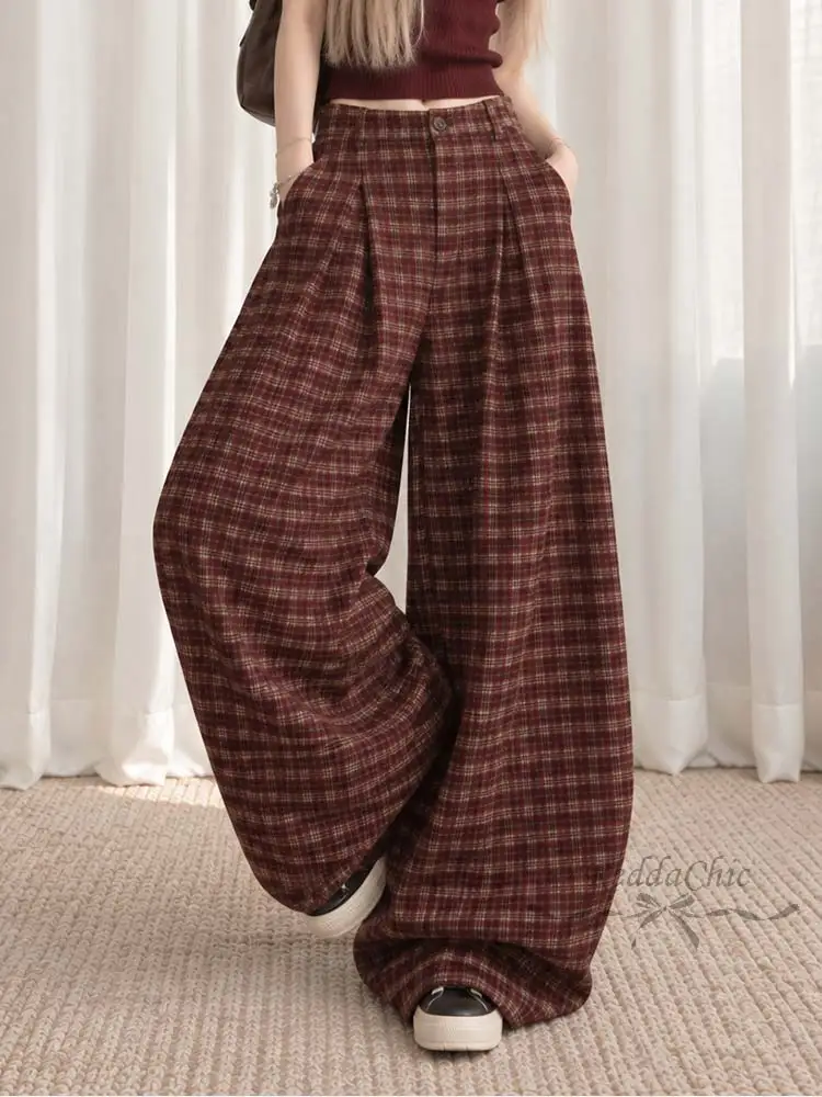 ReddaChic Women's Wide Leg Plaid Pants Vintage Oversized Loose Fit High Rise Carrot Fit Pleat Causal Pants School Everyday Wear