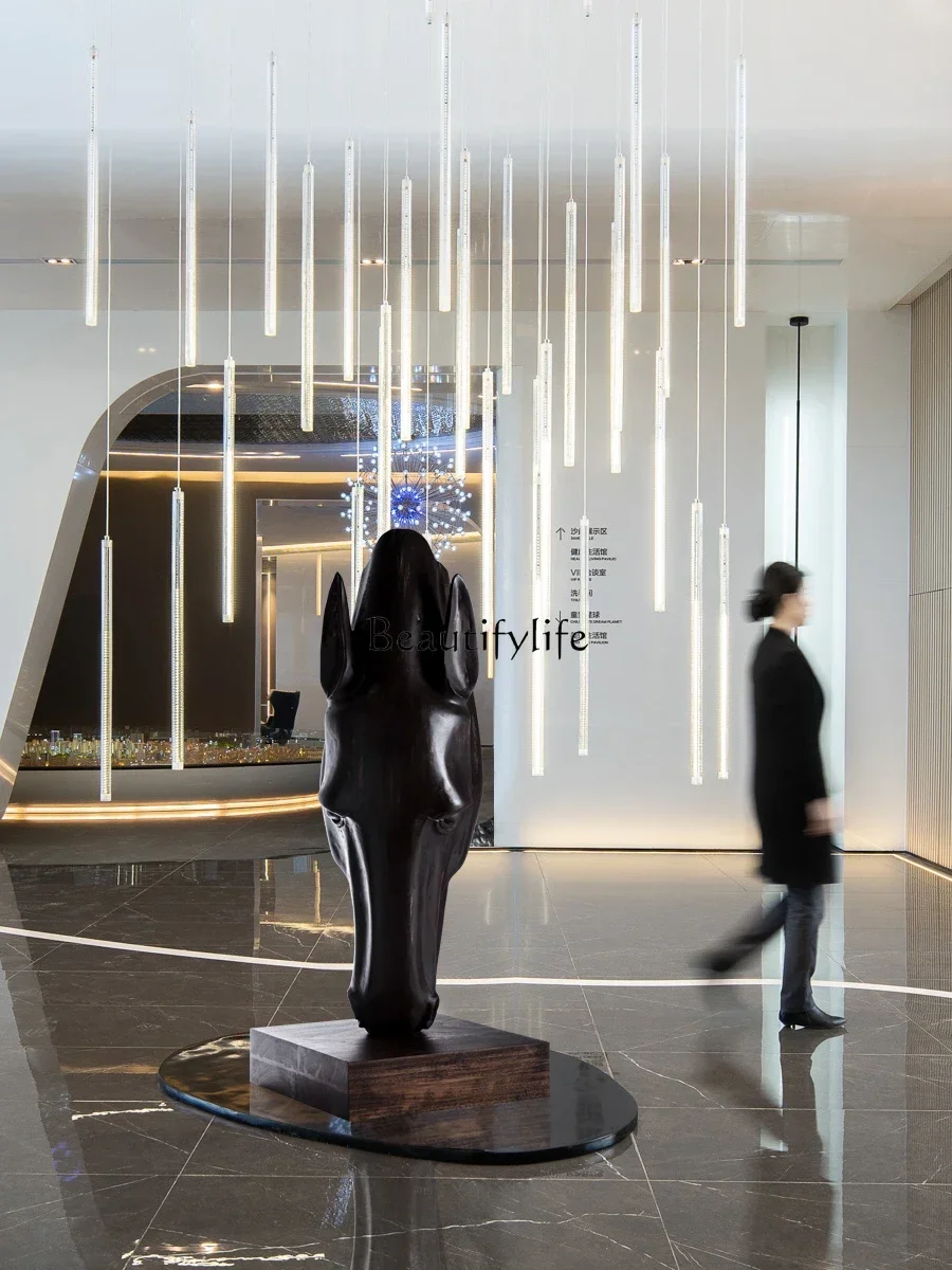 Hotel-like creative solid wood horse head sculpture floor-to-ceiling ornament indoor hall art installation