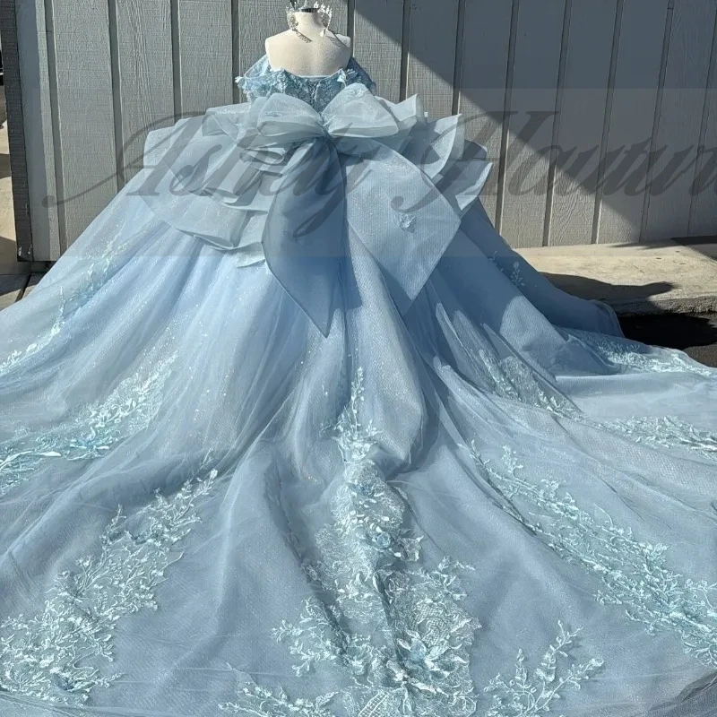 

Customized Luxury Sky Blue Quinceanera Dresses Ball Gown Crystal Beading Bowknot Sweep Train Women Prom Birthday Party Dress 15