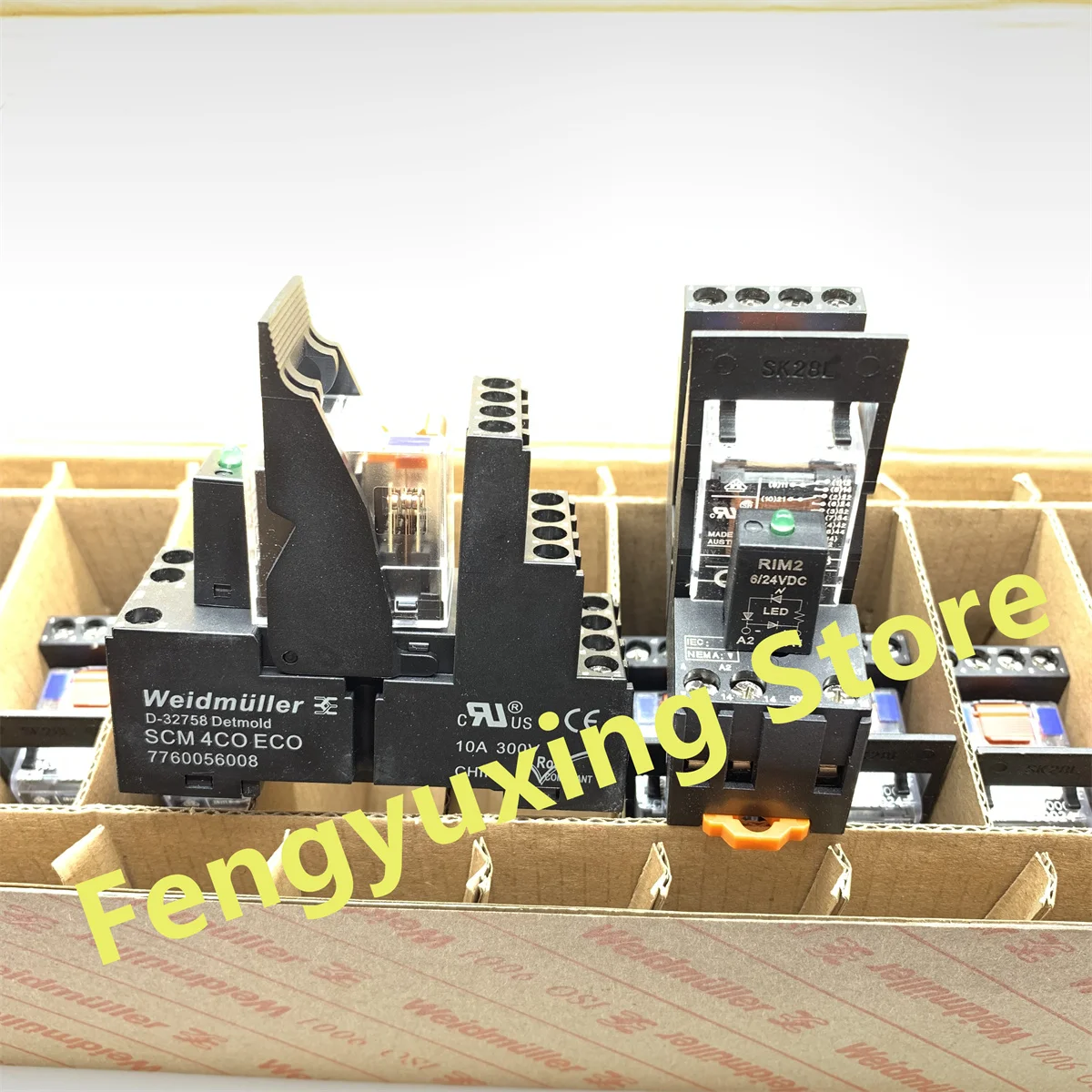 العلامة التجارية الجديدة الأصلية RCM 570730   Weidmuller RIM3 230VAC مرحل SCM 4CO ECO قاعدة RCM57024 24VDC