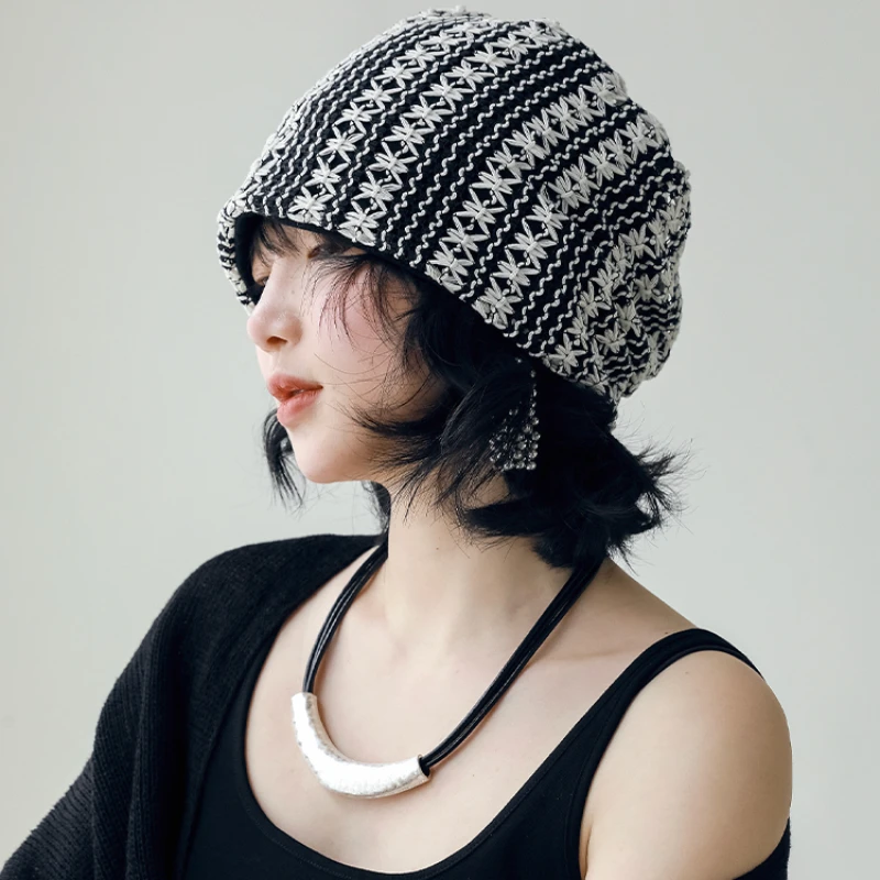 Hollow Elegant Knitted Hats for Women French Cap Autumn Hollow Out Crochet Breathable Hat Retro Japanese Beanies Gorro Hombre