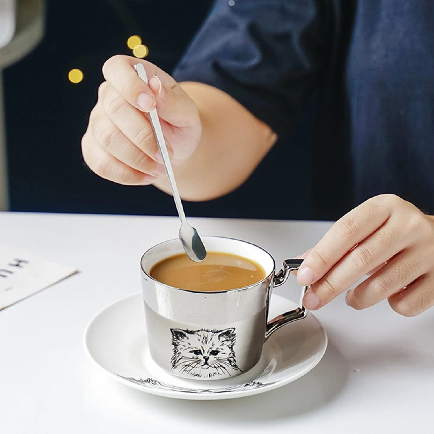 Unique Modern Anamorphic Style 200ml Reusable Ceramic Coffee Mug and Saucer Set with Intriguing Moving Reflection Design - Perfe