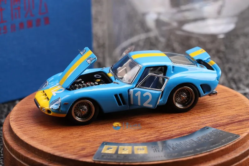 China Model Exhibition Edition 1:64 tensile force 250GTO 112# Alloy die-casting  simulation car model, adult decoration, boy toy