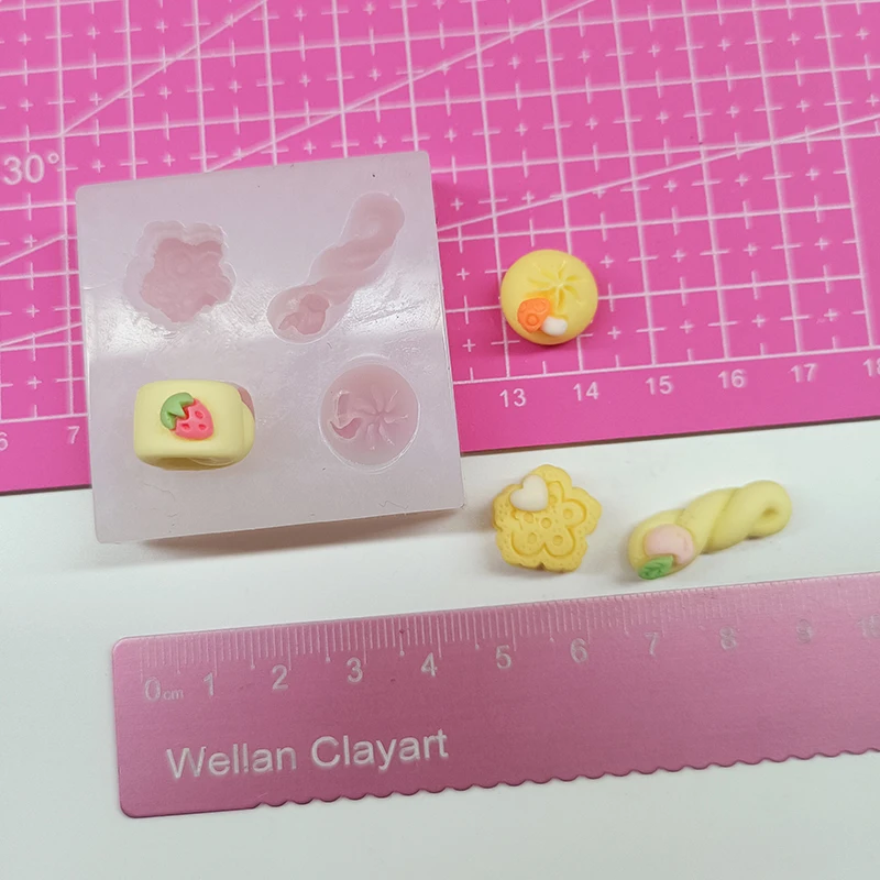 

Mini Cute Strawberry Cake Biscuit Resin Clay Silicone Molds Doll House Mini Fasting Shaped Clay DIY molds