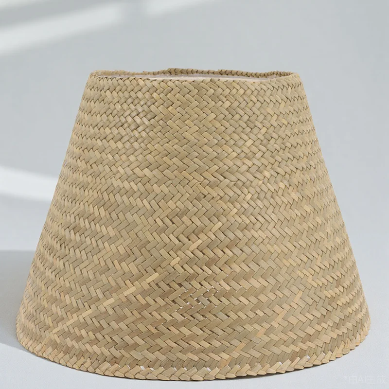 

Плетеный абажур из ротанга, декоративный светильник, теплый свет для гостиной, спальни, офиса, прочный, долговечный, простая установка, винтажный стиль