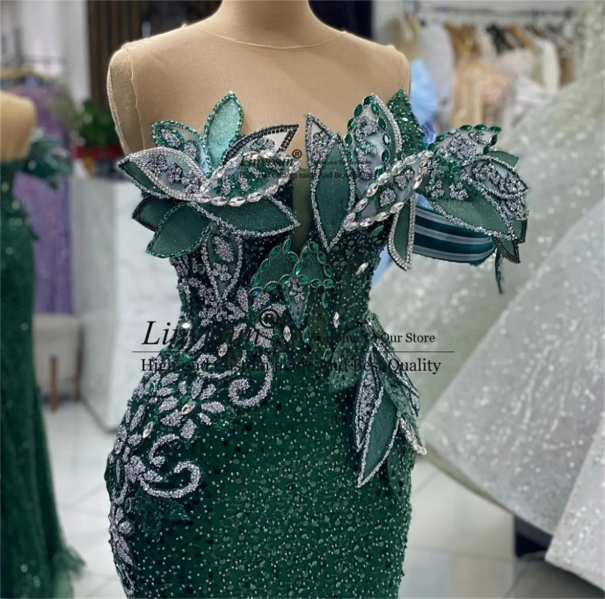 أنيقة الوهم شير الرقبة فساتين حفلة موسيقية مطرزة الدانتيل اللؤلؤ حجر الراين مساء حزب أثواب مخصصة فستان المناسبات الخاصة