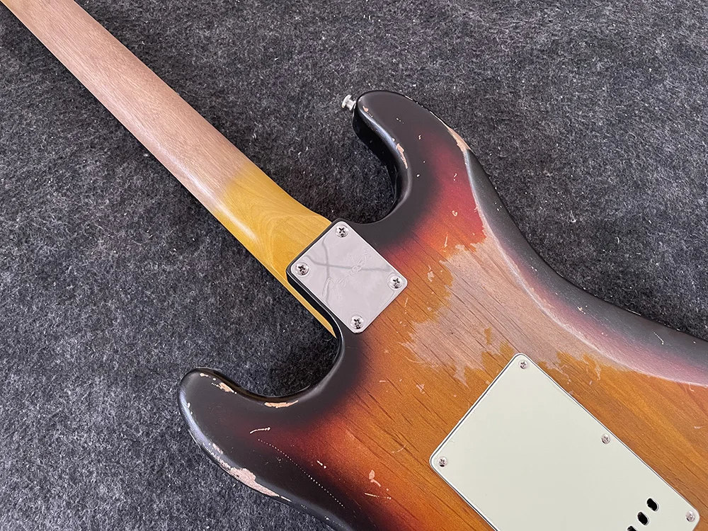 High-quality vintage style electric guitar Alder body Maple neck Rosewood fretboard Free shipping view 5