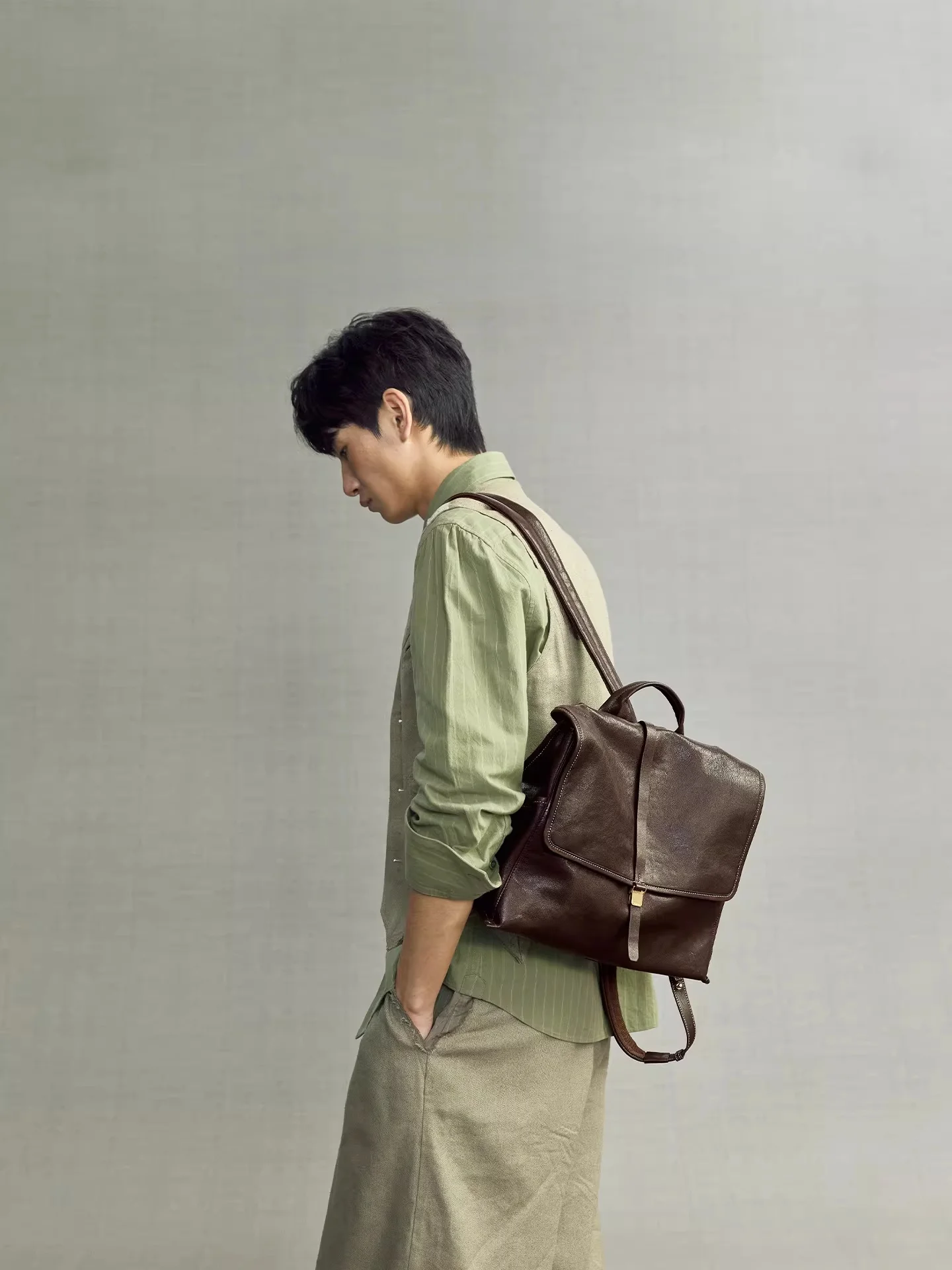 large-capacity-tanned-sheepskin-backpack-commuter-laptop-bag-women's-style-mountain-series-double-shoulder-bag-new-model