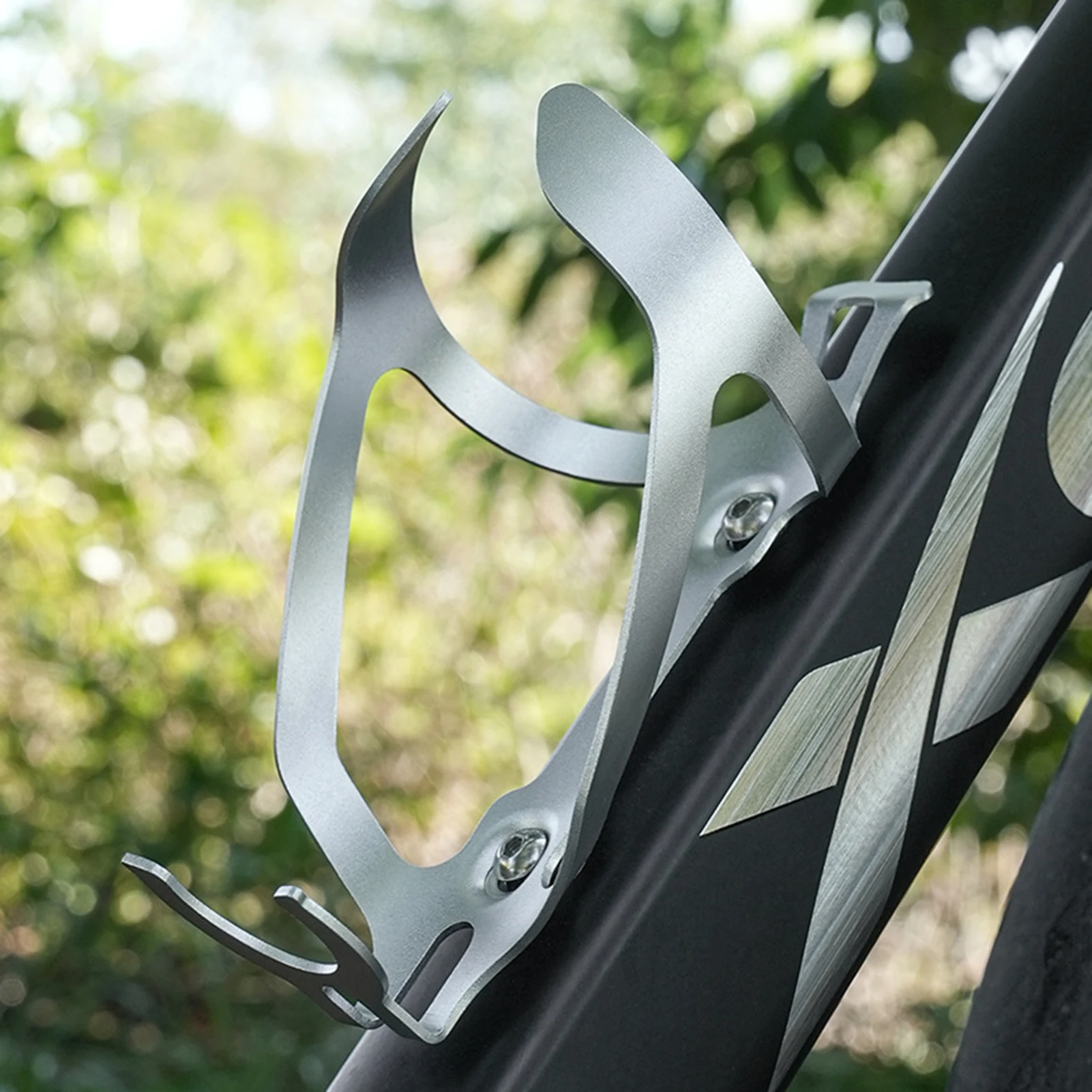 Universeller Fahrrad-Flaschenhalter, Käfig aus Aluminiumlegierung, einfache Installation, stabiler Fahrrad-Flaschenhalter für Touren-Elektrofahrräder