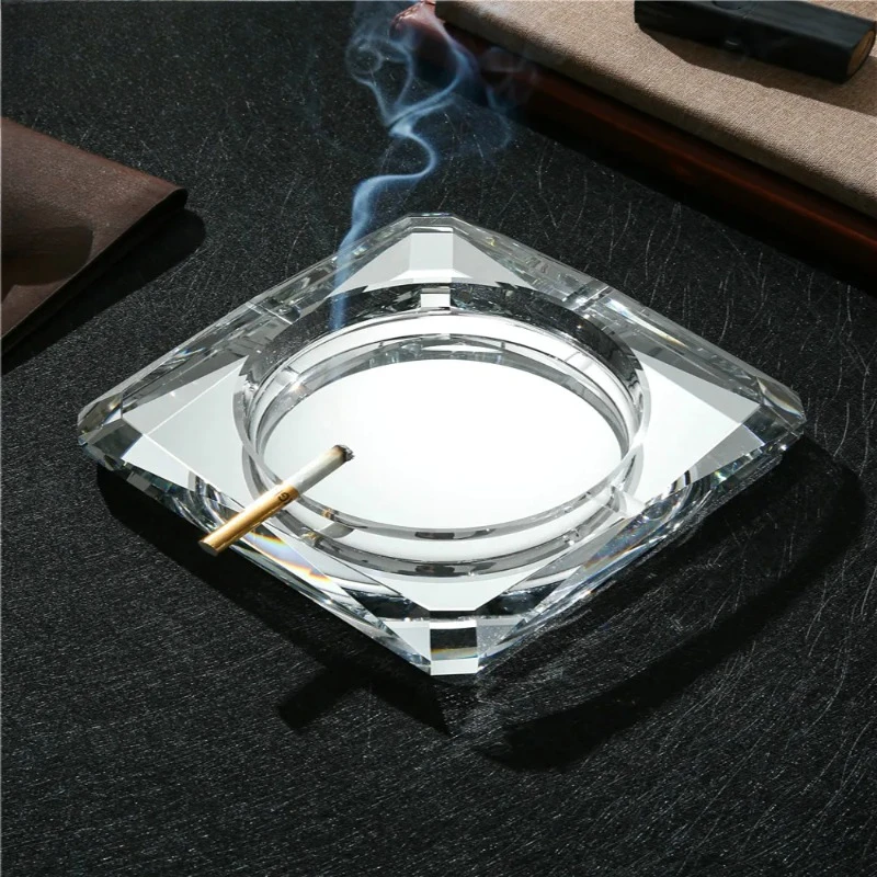 

Creative Fashion Crystal Ashtray Cool Trendy European-Style