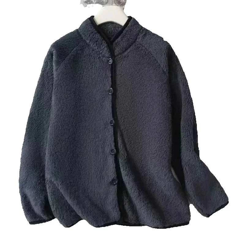 

Осень-зима коралловое бархатное пальто женское 2023 новая мода свободная повседневная одежда для сна однотонная утепленная верхняя одежда на пуговицах женская