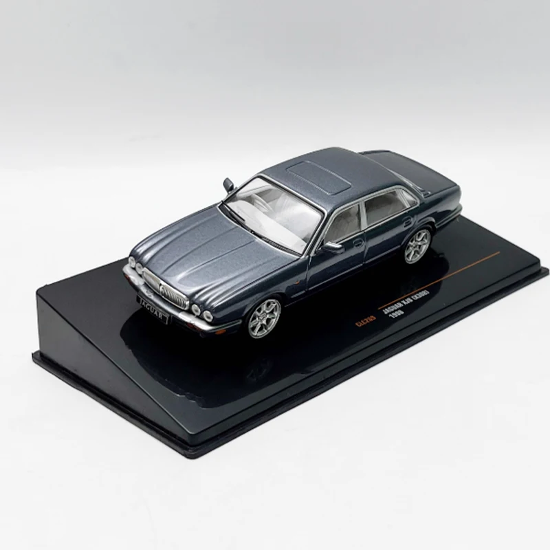 

Diecast Original 1:43 Scale XJ8 X308 1998 Alloy Model Finished Product Classic Decoration Hobbies Souvenirs Collection Display