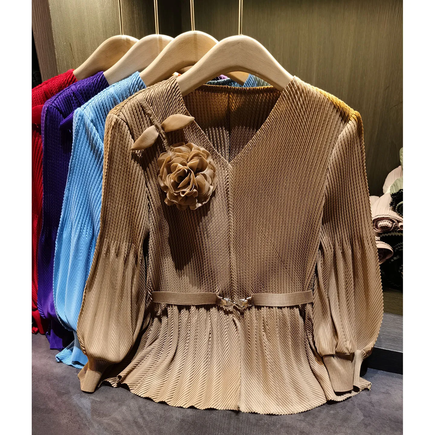 Miyake Pleated T-Shirt Top for Women 2026 3D Floral Pleats Loose Dragon Scale Pleats Elegant Loose Tie-Up Floral Design Pleat