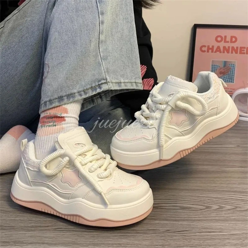 Girls' Sports Shoes 2026 Spring And Autumn New Soft Soled Board Shoes Mid To Large Children's Fashionable Casual Shoes