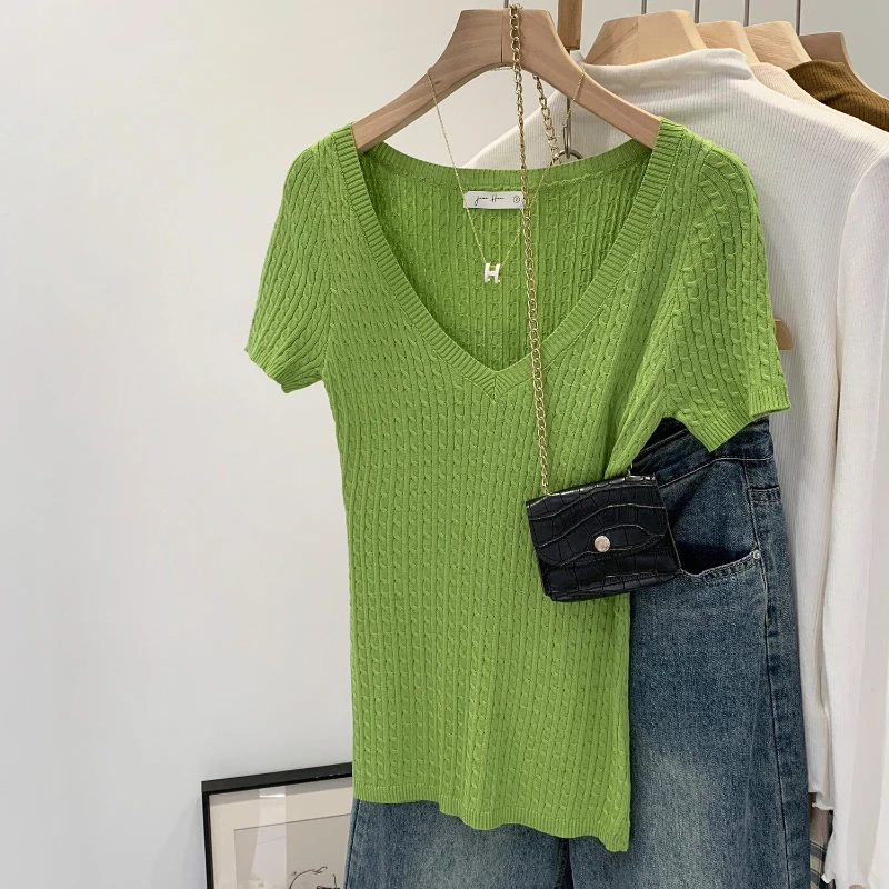 

2025 Summer Dopamine Slimming Knitted V-neck Breathable Relaxation T-shirt Top for Women