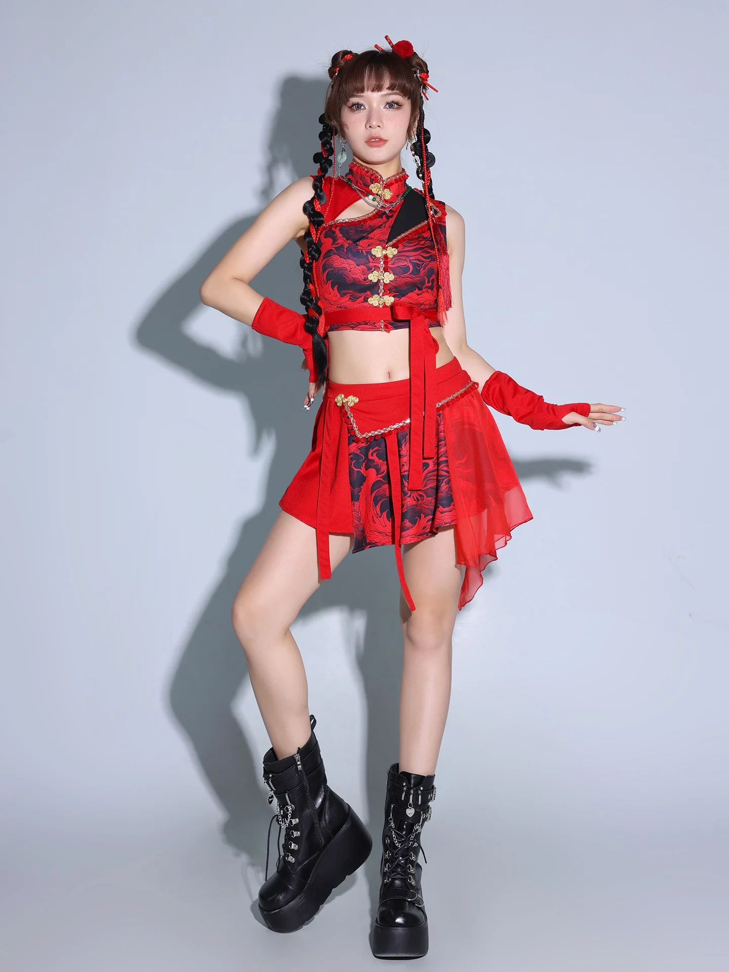 2025 ใหม่โมเดิร์นแจ๊สเต้นรำเครื่องแต่งกายสำหรับหญิงสไตล์จีนสีแดงชุดไนท์คลับบาร์ดีเจการแสดงบนเวทีเรฟเสื้อผ้า DQS20730