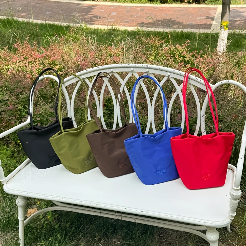Bonbonfarbene Schultertasche aus Nylongewebe, Damen-Handtasche mit großer Kapazität, lässige Pendeltasche, Handtasche – Detail 5