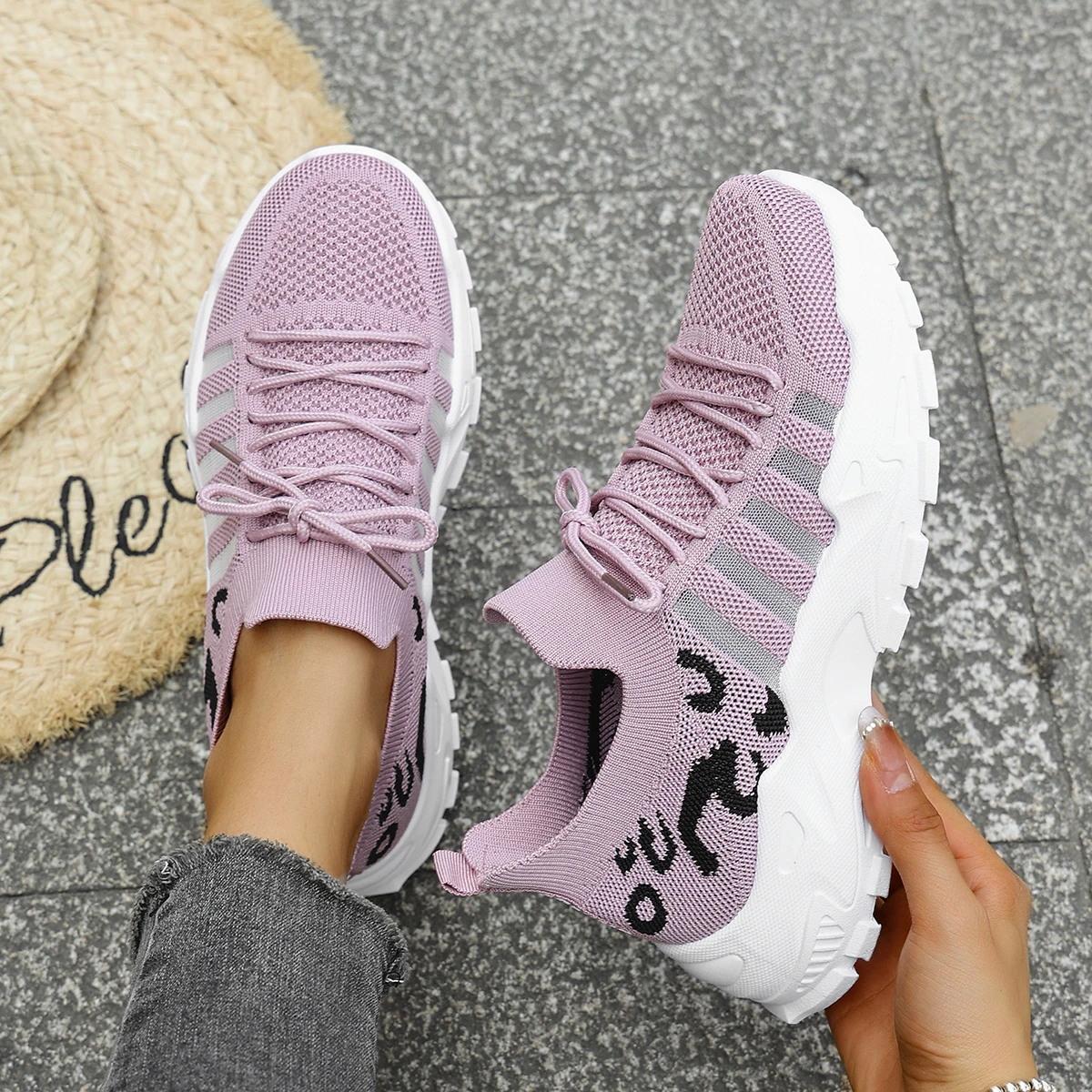 2026 Women's Fashionable Breathable Knitted Sneakers, New Spring/Autumn Casual Lightweight Soft-Soled Walking Shoes