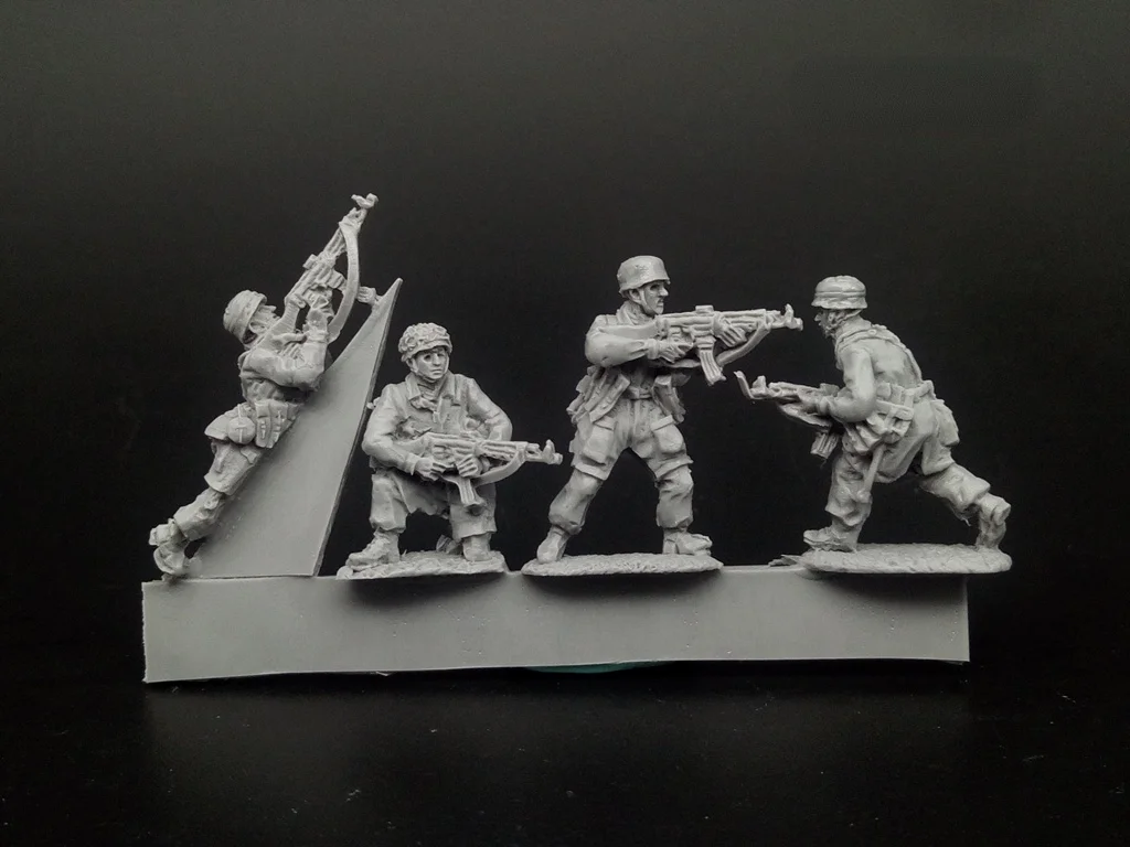 

1/72 Scale Die-cast Resin Figure Paratrooper Combat Propulsion Squad Model Assembly Kit Unpainted