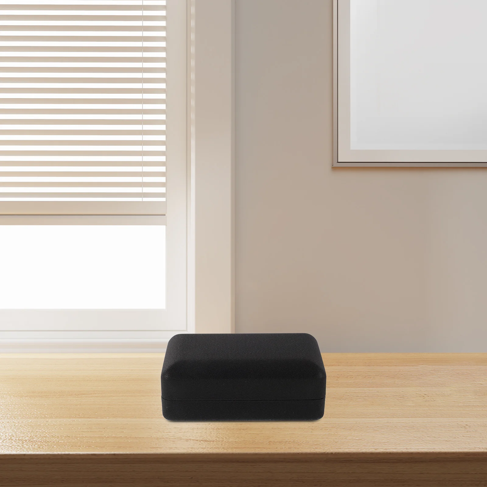 

Compact Black Jewelry Organizer Box Portable Travel Jewelry Case with Lid Rings Earrings Storage for Women