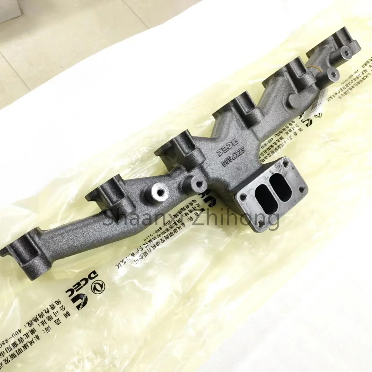

Engine Parts 6bt Exhaust Manifold 3917761 3917700 3931745 3902347