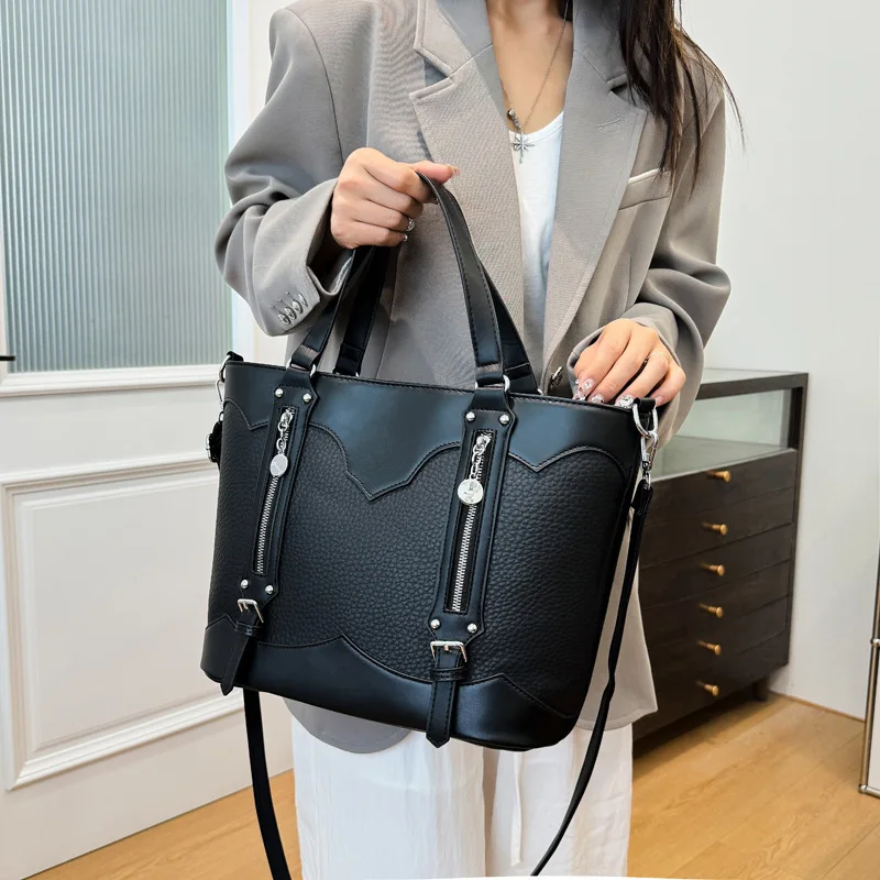 

2025 New Style, Fashionable, Individual and Versatile Women's Luxury Brand-designed Tote Bag or Shoulder Bag