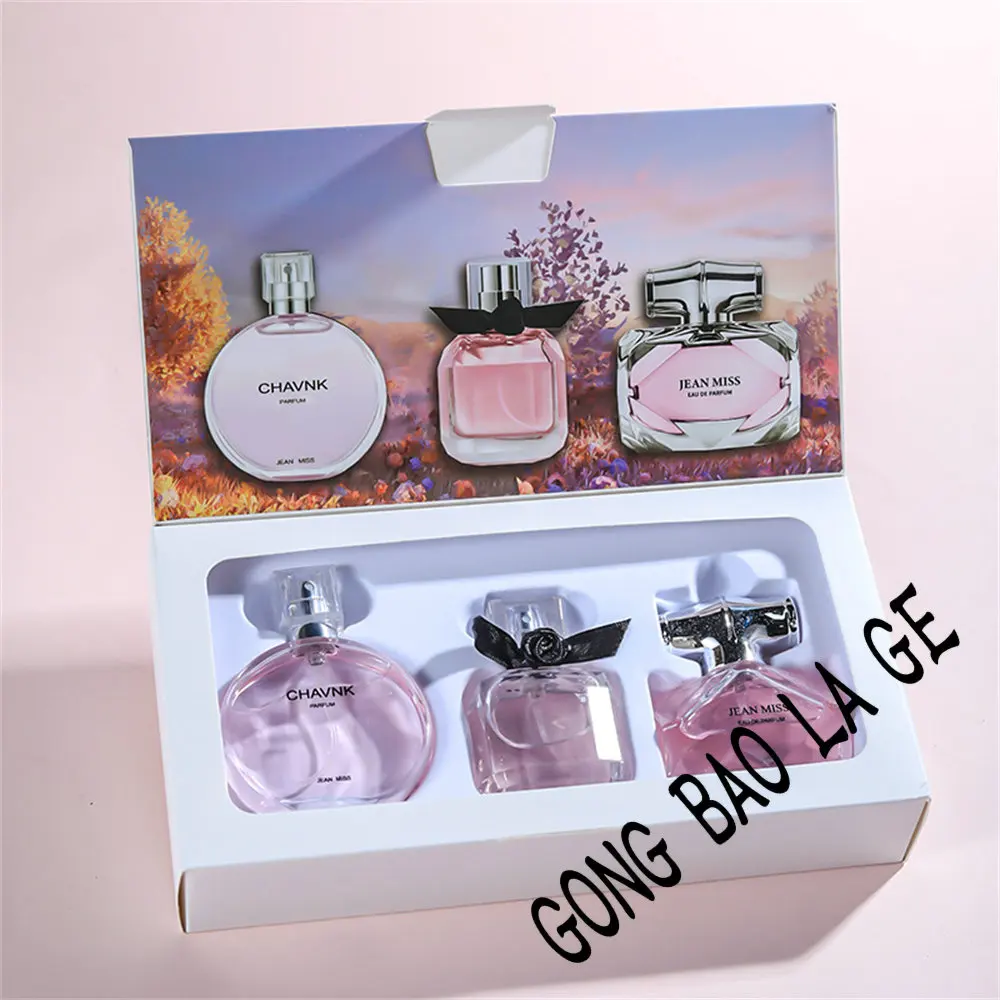 Merk 90Ml Geschenkdoos 3 Stuks Set Vrouwen Parfum Spray Straalt Vrouwelijke Charme Blijvende Geur Bloemengeur Feromone Eau De Parfum