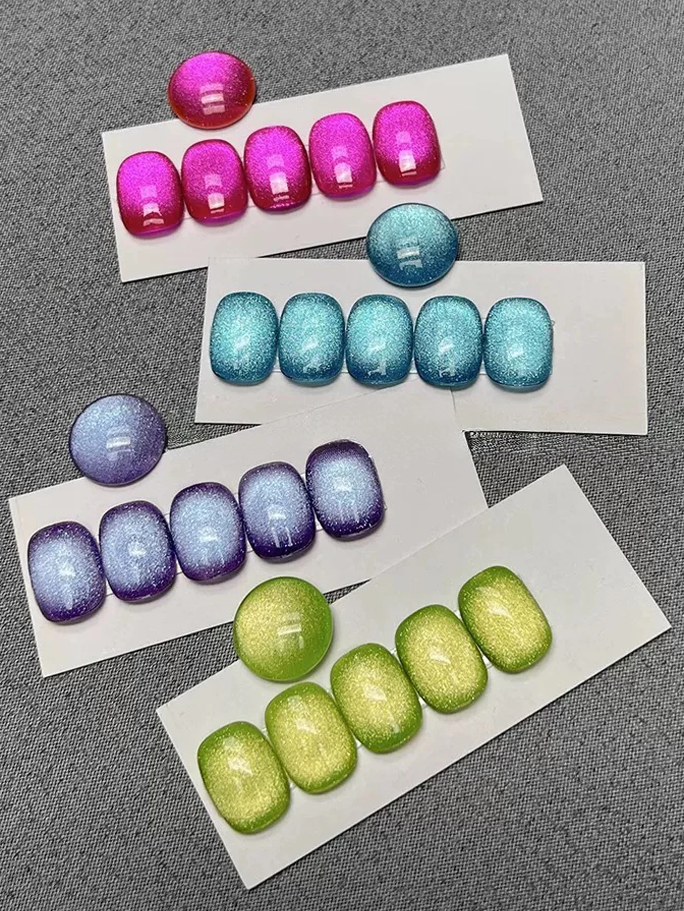 1pcs miss comoy 15ml 2025 Viral Flashing Cat-eye Dopamine Nail Gel (Pro Use)